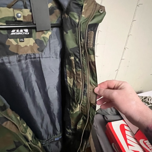 Mens XXL waterproof woodland camo jacket (sic) - Picture 8 of 13